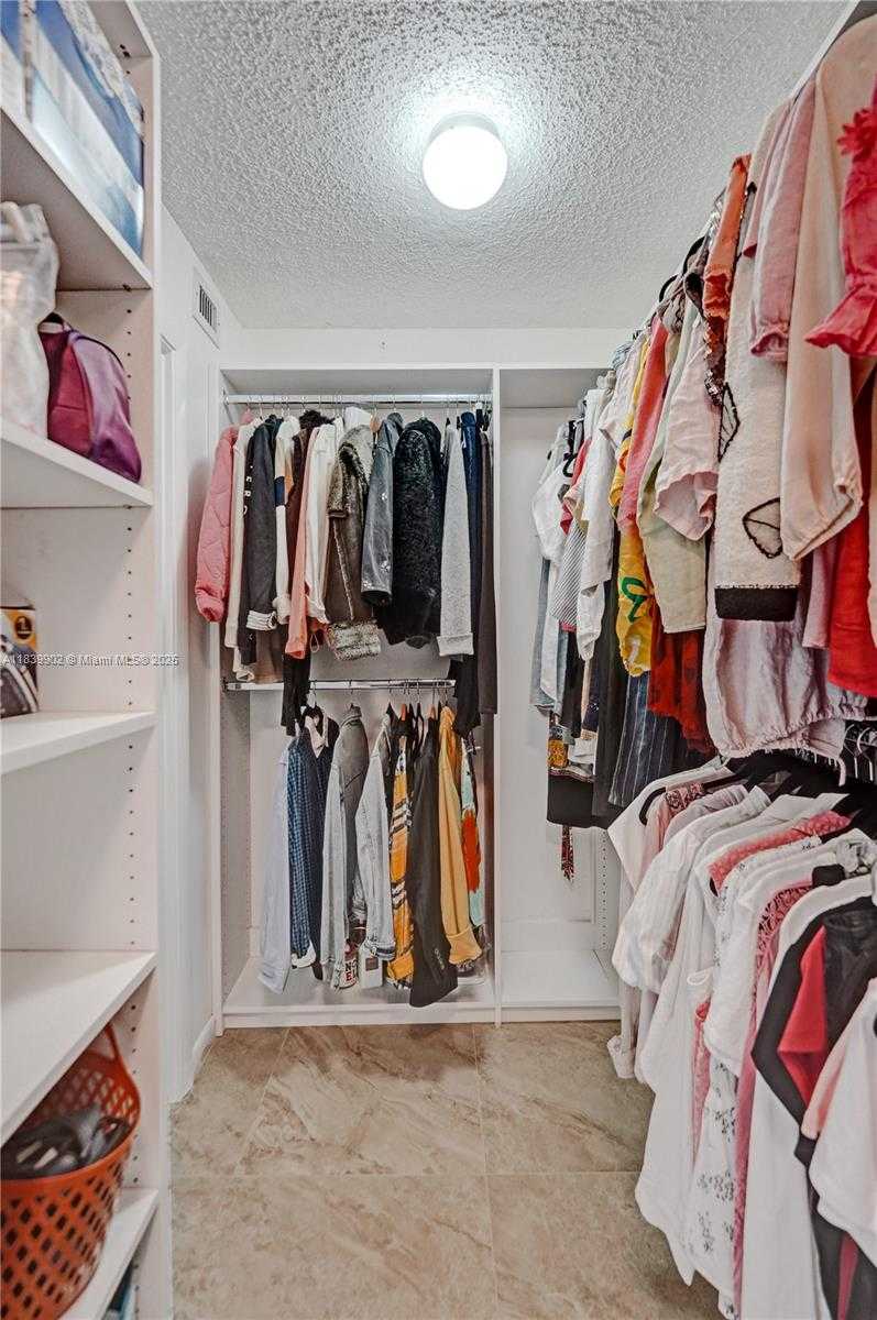 Imagen de Pequeño Objeto