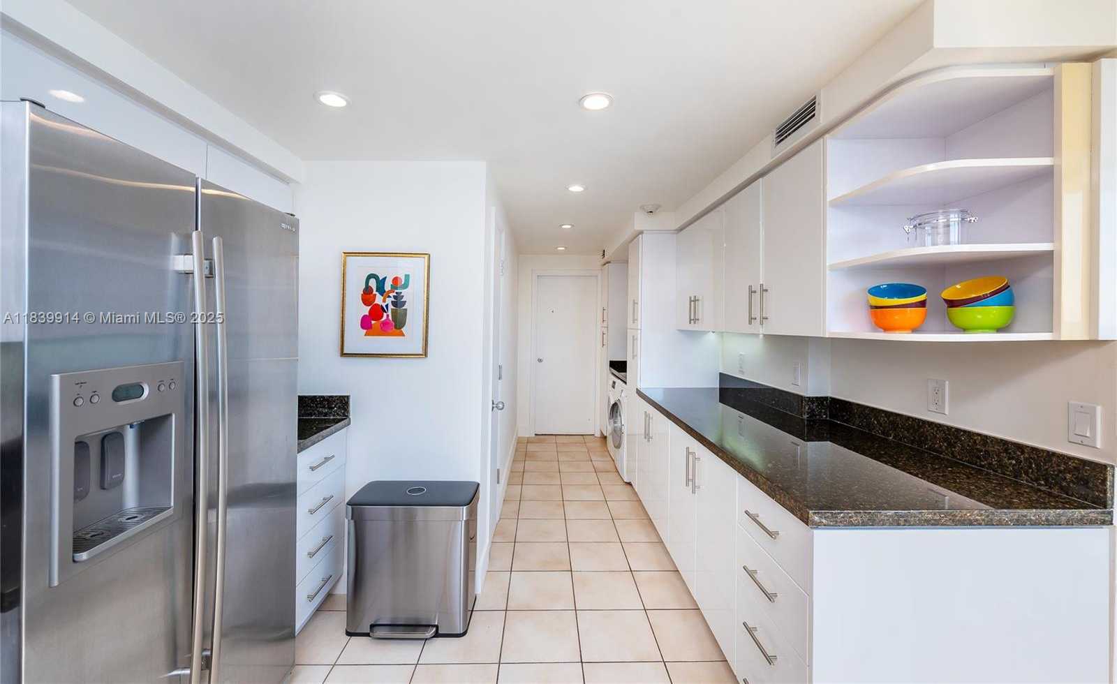 Small Image of 609 OCEAN DR #8G, Key Biscayne Number 12
