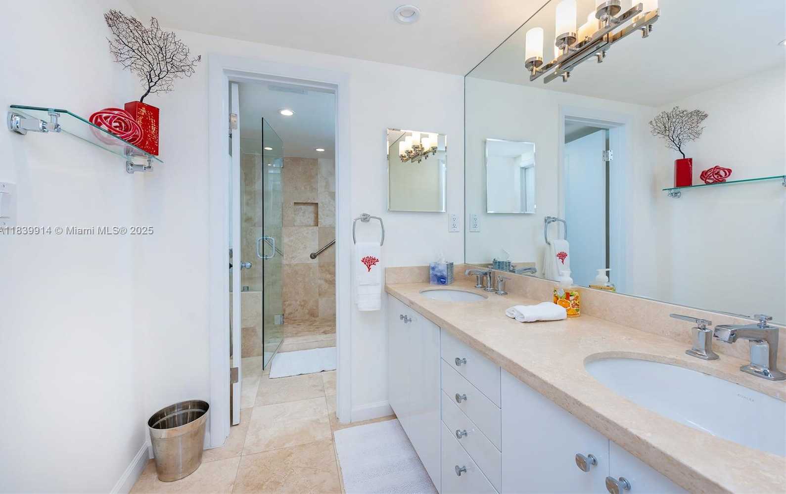 Small Image of 609 OCEAN DR #8G, Key Biscayne Number 18