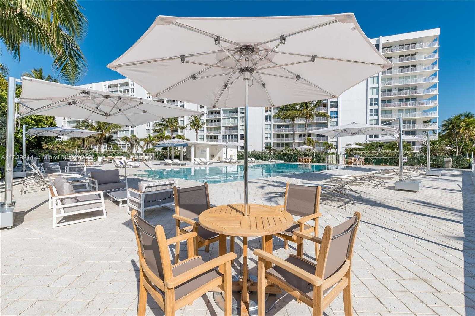Small Image of 609 OCEAN DR #8G, Key Biscayne Number 26