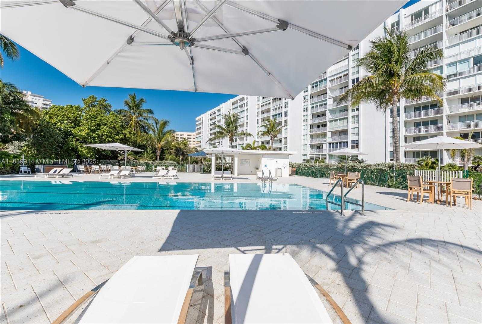 Small Image of 609 OCEAN DR #8G, Key Biscayne Number 28