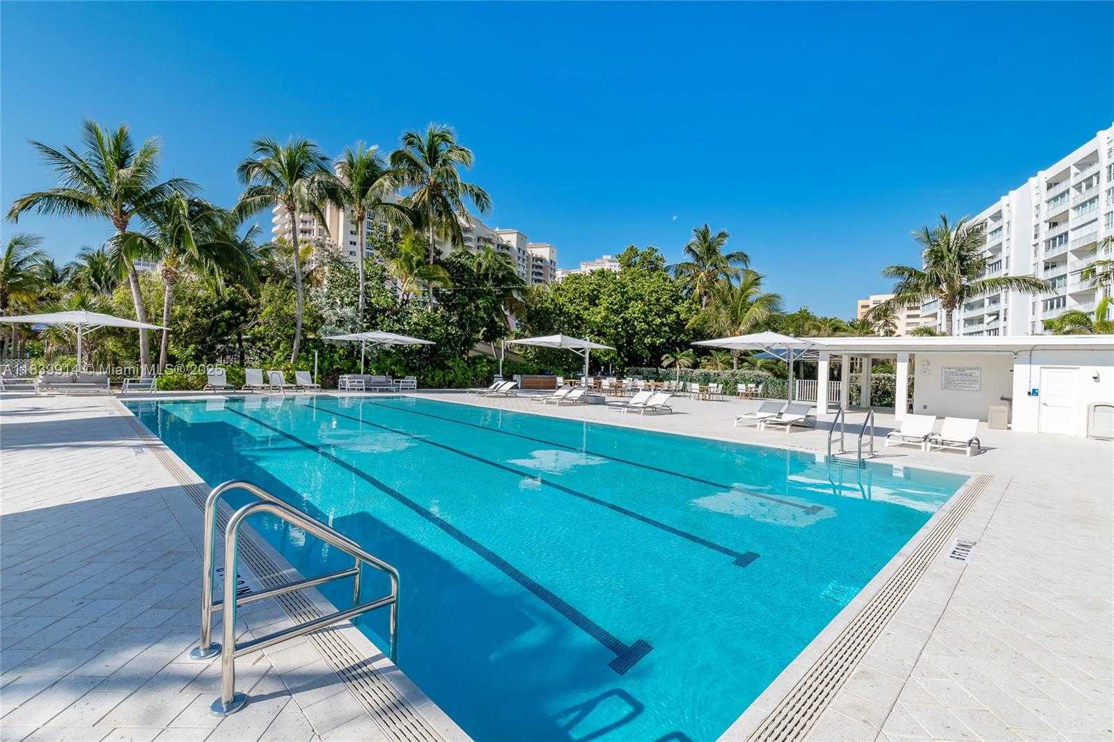 Small Image of 609 OCEAN DR #8G, Key Biscayne Number 30