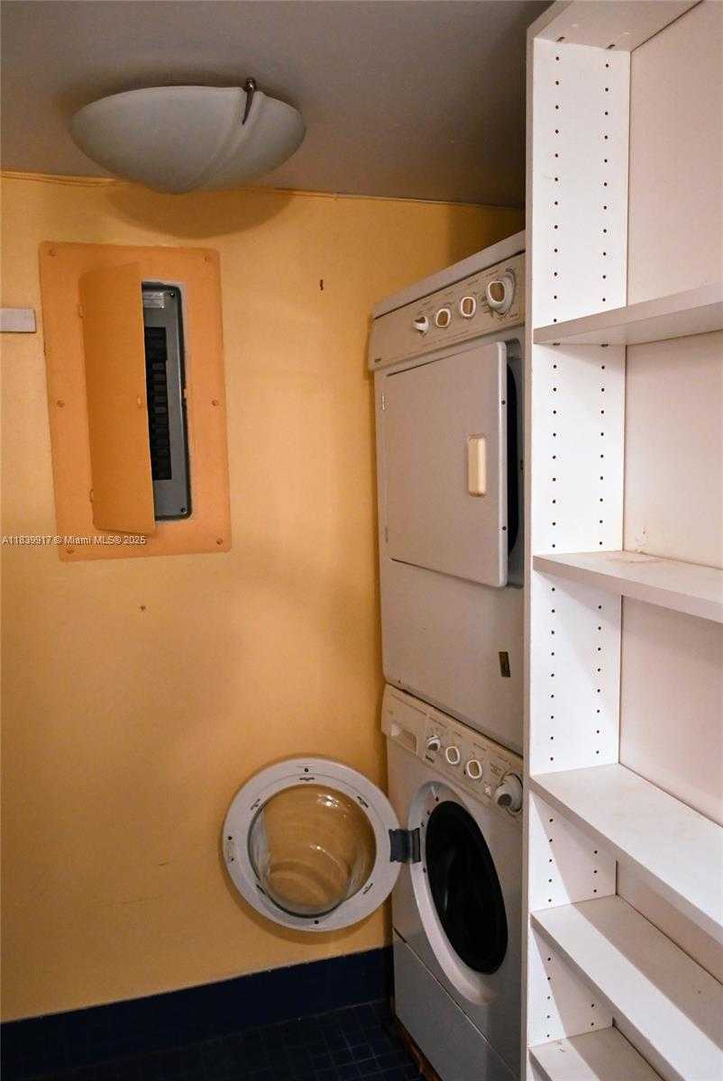 Small Image of 2100 WEST SANS SOUCI BLVD #E1, North Miami Number 18