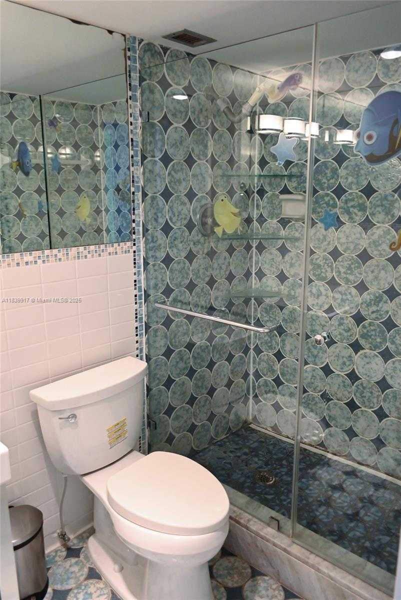 Small Image of 2100 WEST SANS SOUCI BLVD #E1, North Miami Number 24