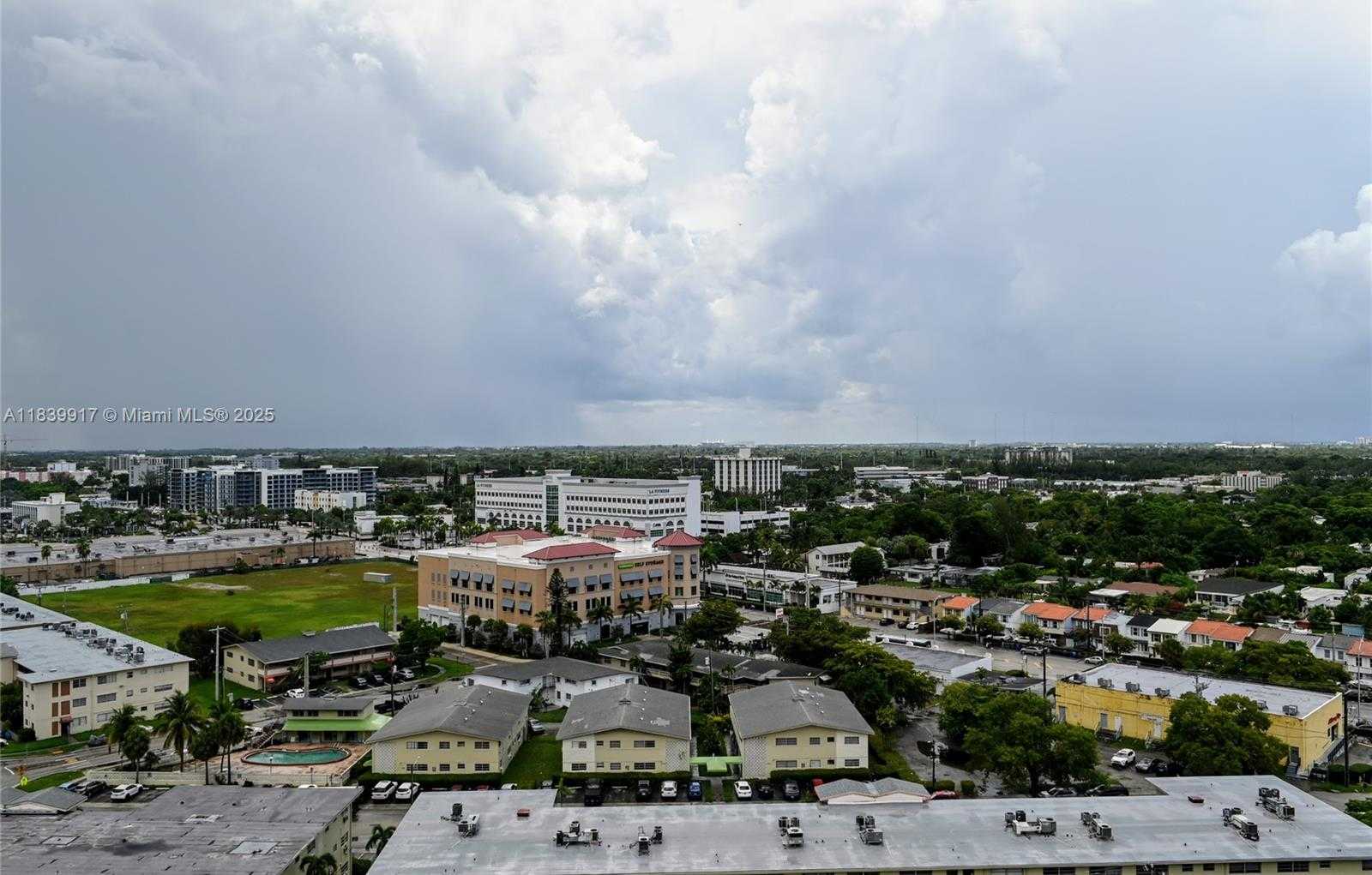 Small Image of 2100 WEST SANS SOUCI BLVD #E1, North Miami Number 37