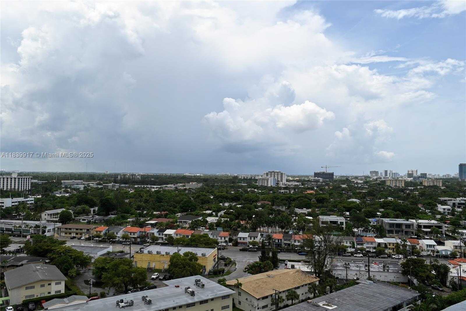 Small Image of 2100 WEST SANS SOUCI BLVD #E1, North Miami Number 38