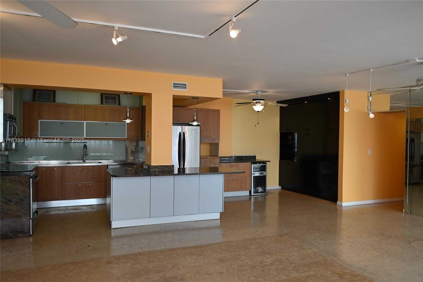 Small Image of 2100 WEST SANS SOUCI BLVD #E1, North Miami Number 6