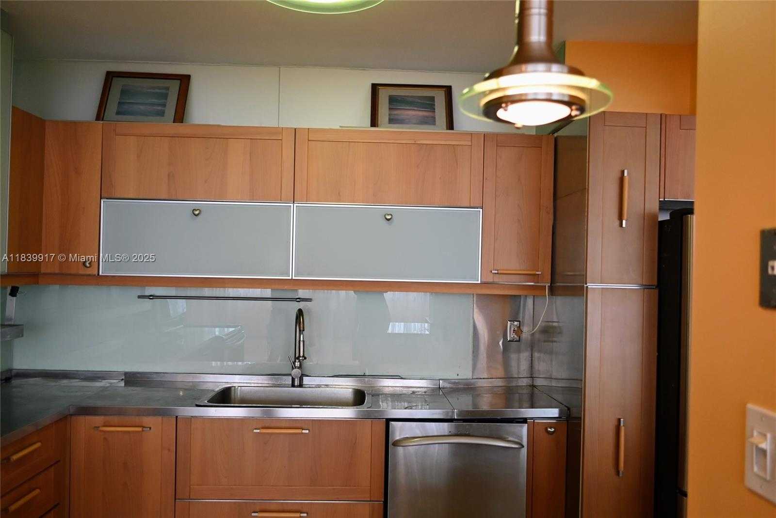 Small Image of 2100 WEST SANS SOUCI BLVD #E1, North Miami Number 9