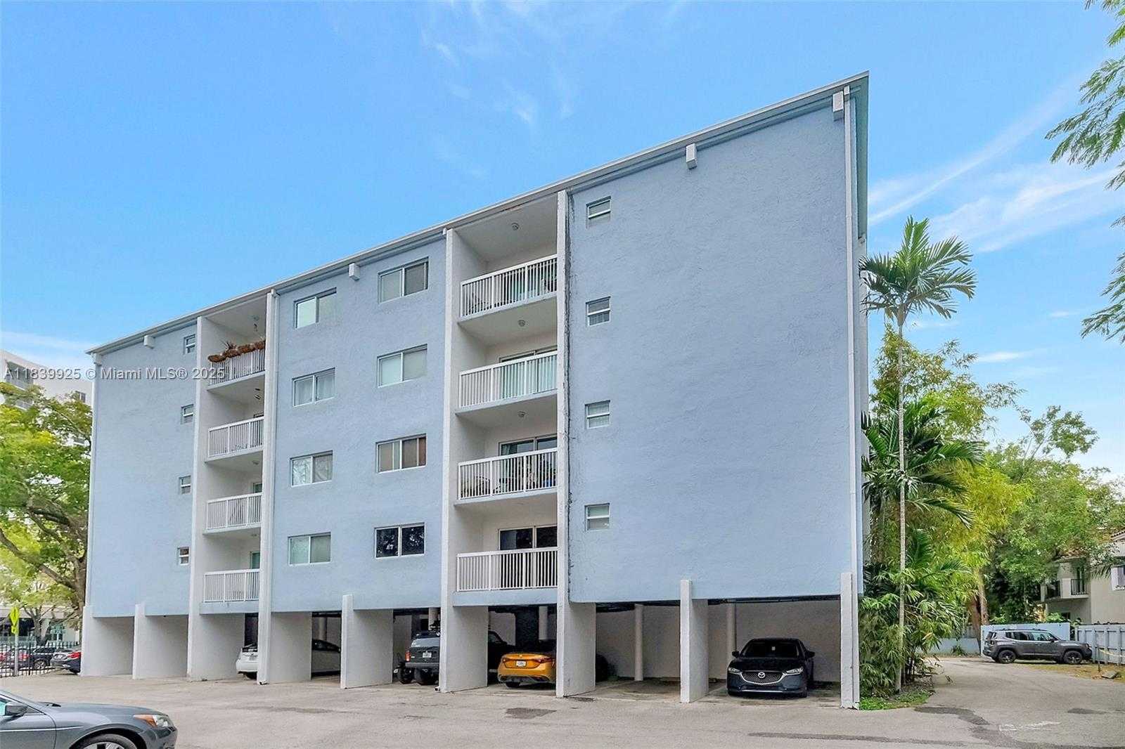 Small Image of 2920 SOUTH WEST 28TH TER #407, Coconut Grove Number 20