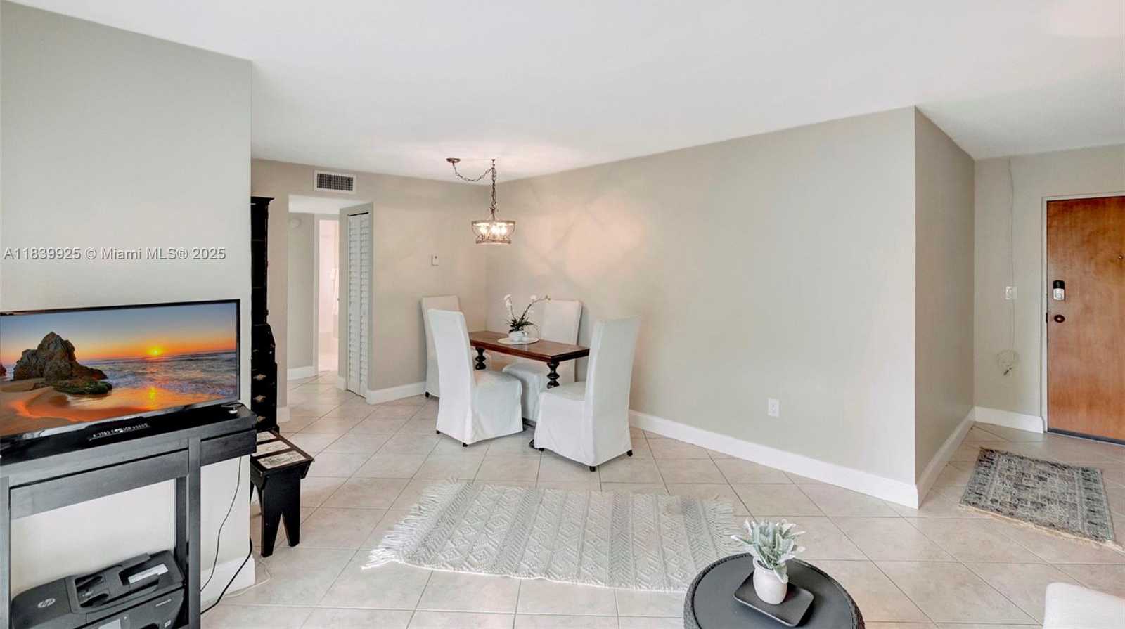 Small Image of 2920 SOUTH WEST 28TH TER #407, Coconut Grove Number 4