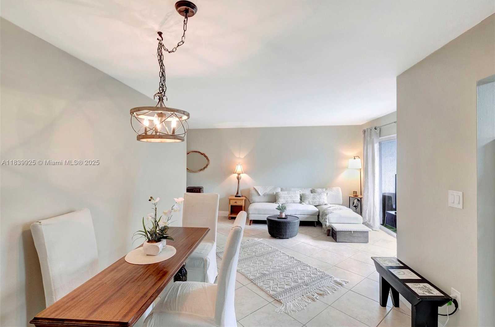 Small Image of 2920 SOUTH WEST 28TH TER #407, Coconut Grove Number 6