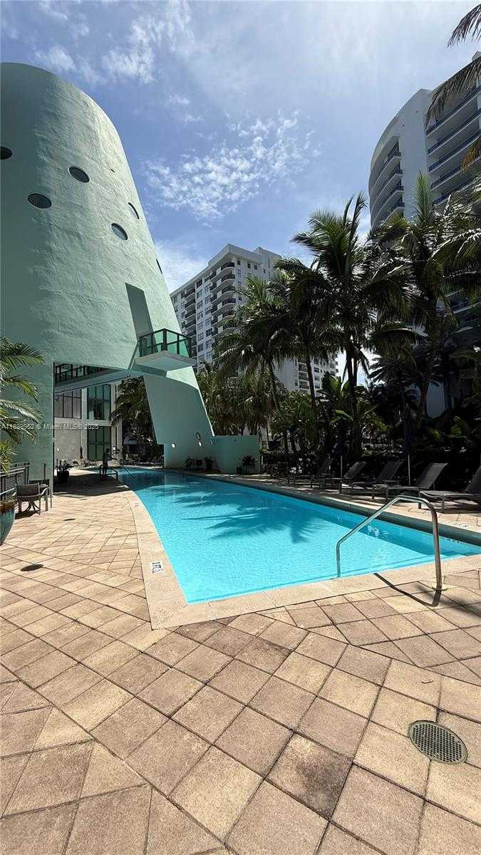 Small Image of 6000 COLLINS AVE #323, Miami Beach Number 28