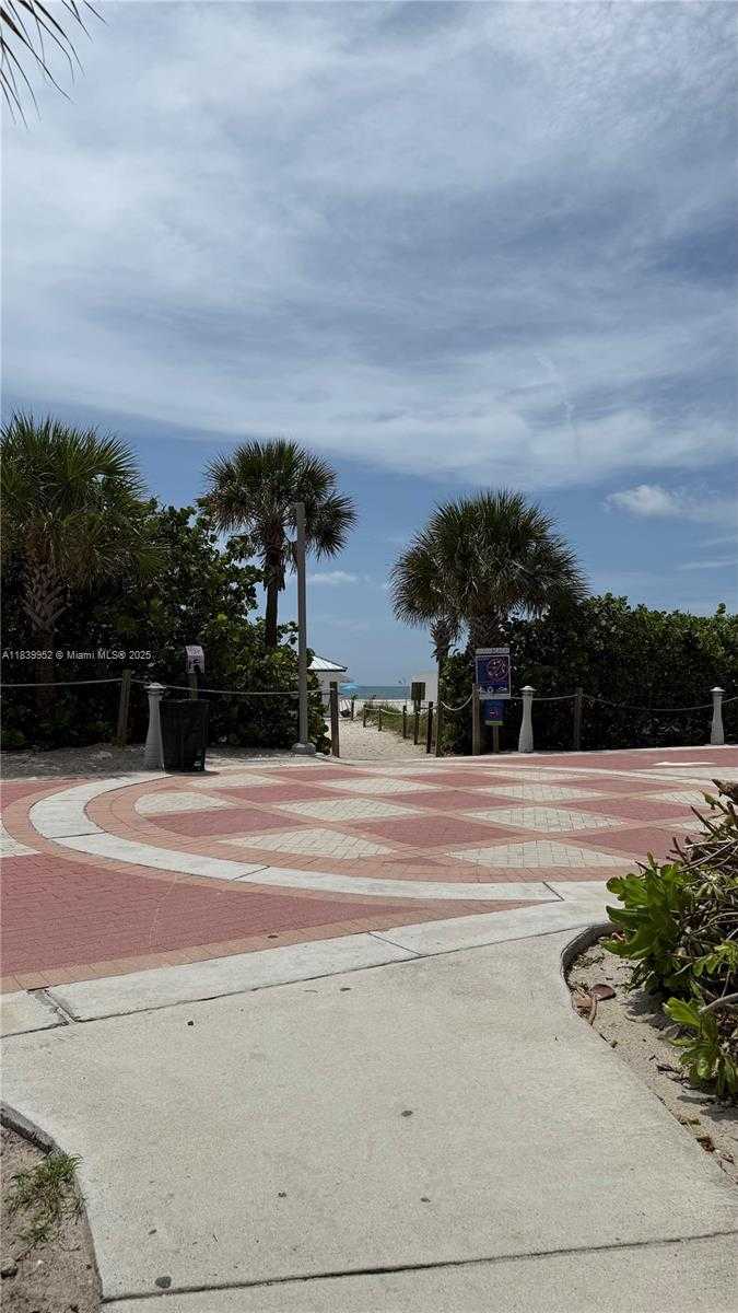 Small Image of 6000 COLLINS AVE #323, Miami Beach Number 33