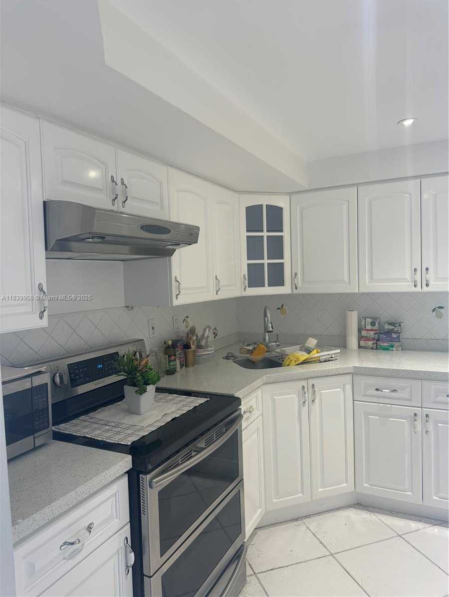 Small Image of 2750 NORTH EAST 183RD ST #1210, Aventura Number 6