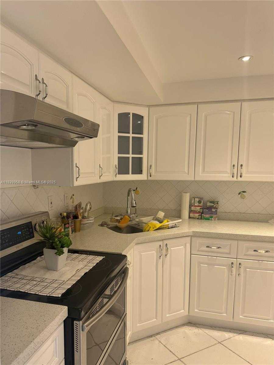 Small Image of 2750 NORTH EAST 183RD ST #1210, Aventura Number 8
