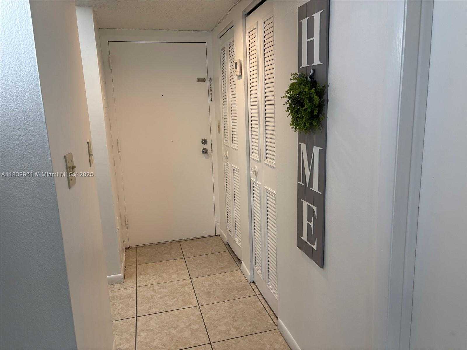 Small Image of 14525 N Kendall Dr, Miami, FL 33186, USA Number 2