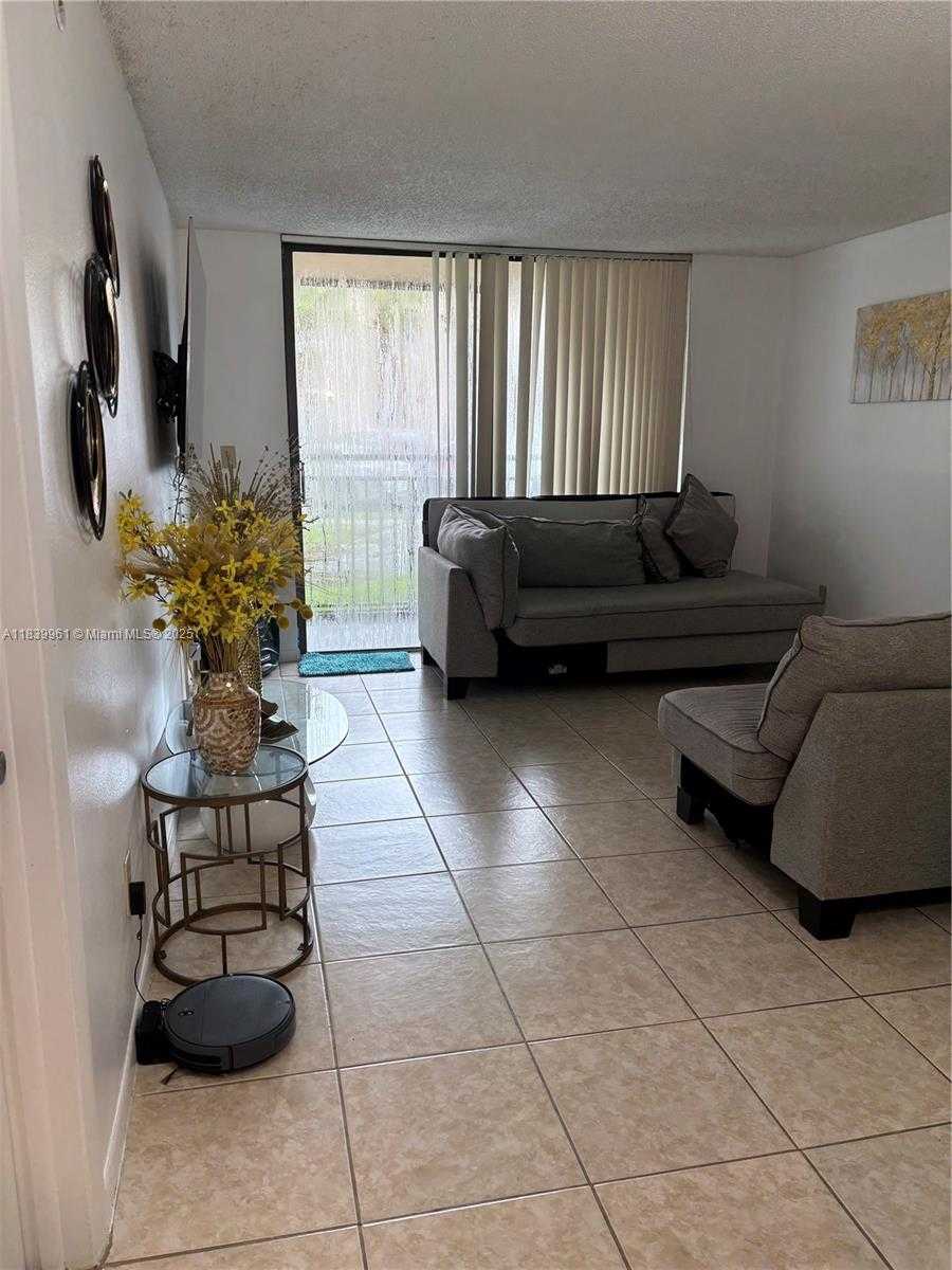 Small Image of 14525 N Kendall Dr, Miami, FL 33186, USA Number 4