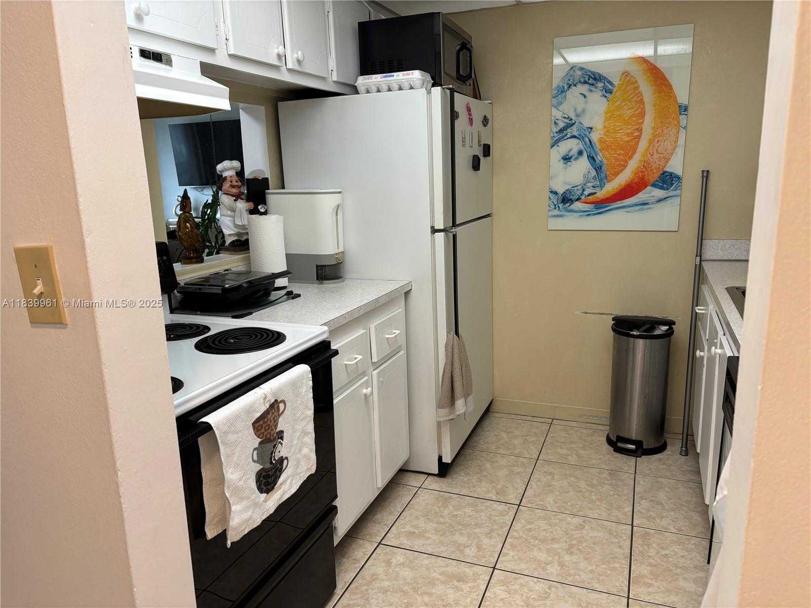 Small Image of 14525 N Kendall Dr, Miami, FL 33186, USA Number 6