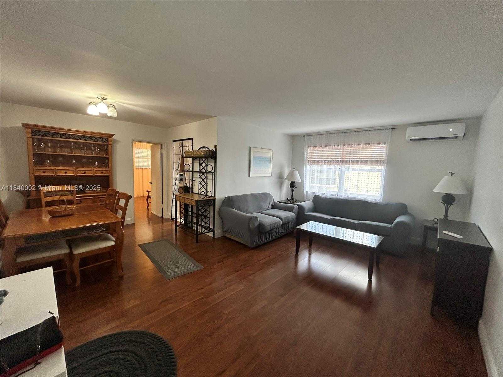 Small Image of 1717 RODMAN ST #15, Hollywood Number 2