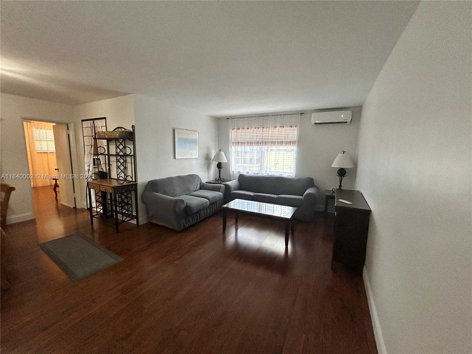 Small Image of 1717 RODMAN ST #15, Hollywood Number 3