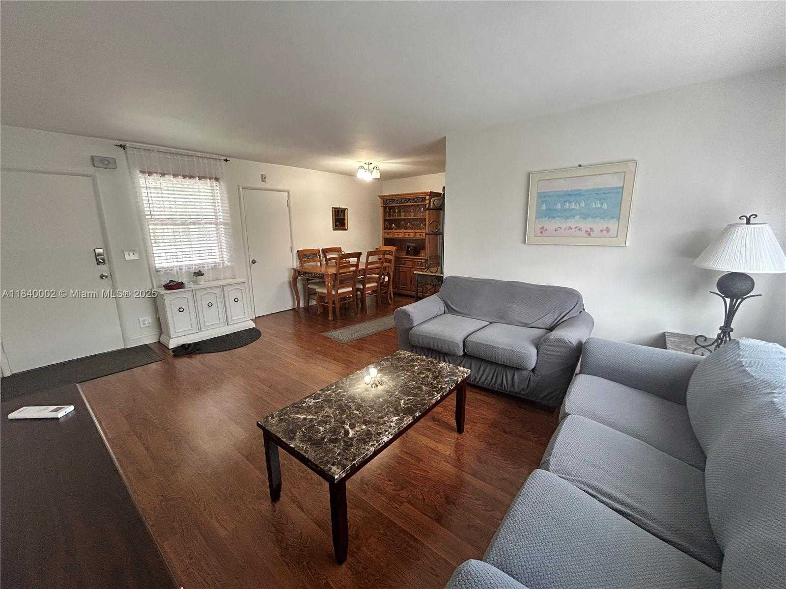 Small Image of 1717 RODMAN ST #15, Hollywood Number 4