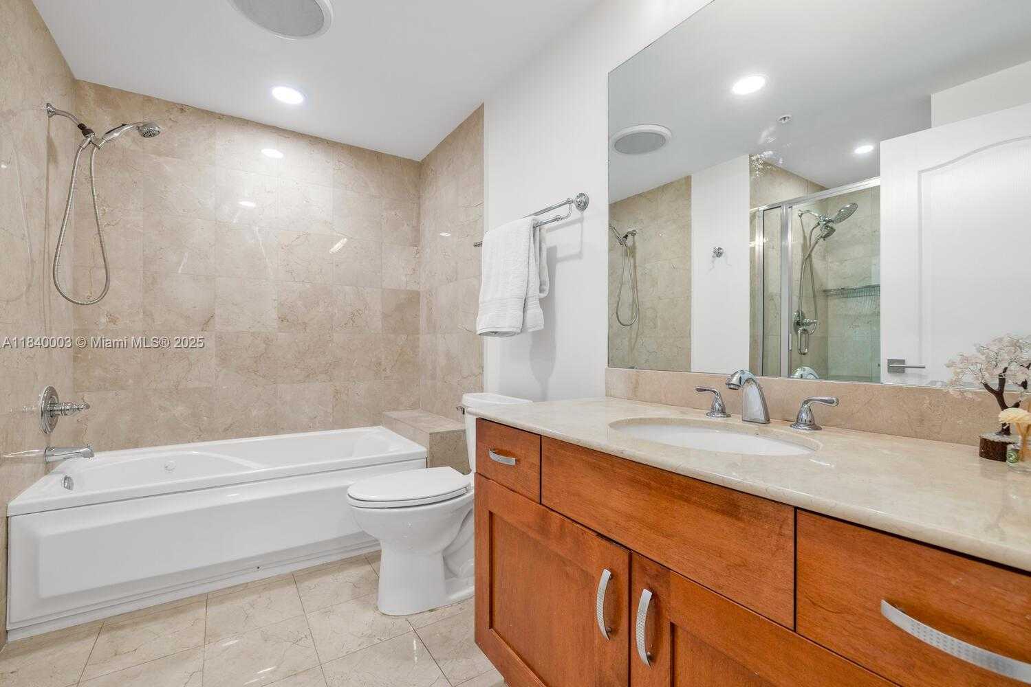 Small Image of 20 CALABRIA AVE #505, Coral Gables Number 14