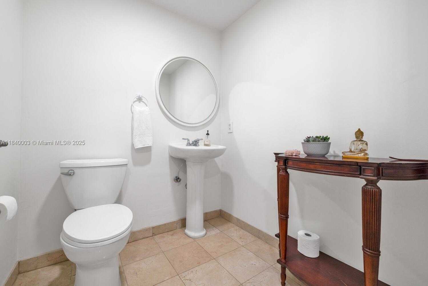 Small Image of 20 CALABRIA AVE #505, Coral Gables Number 18