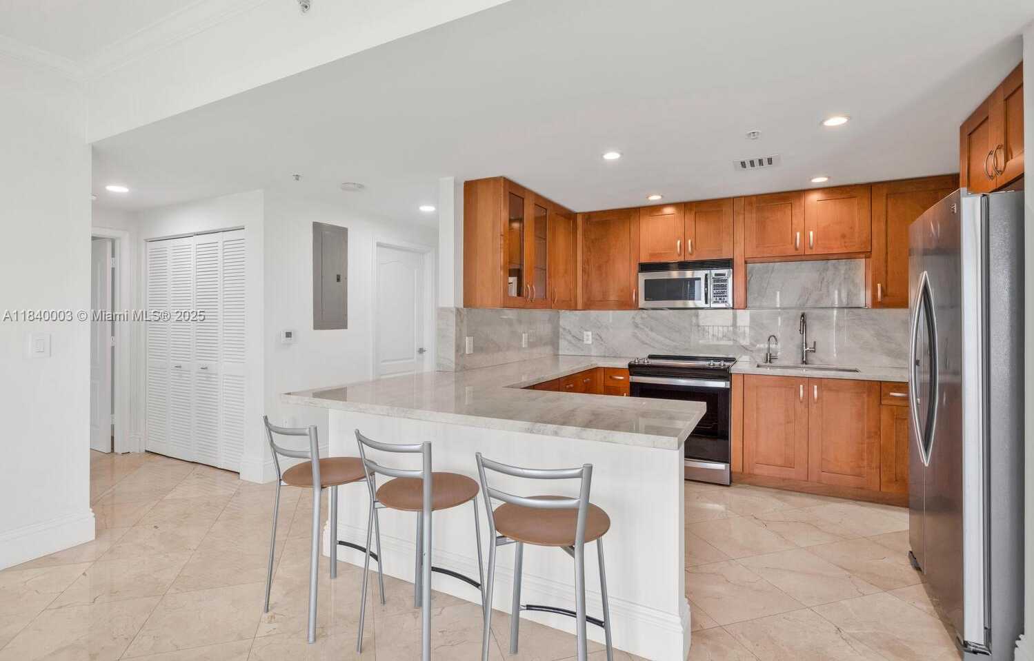 Small Image of 20 CALABRIA AVE #505, Coral Gables Number 7