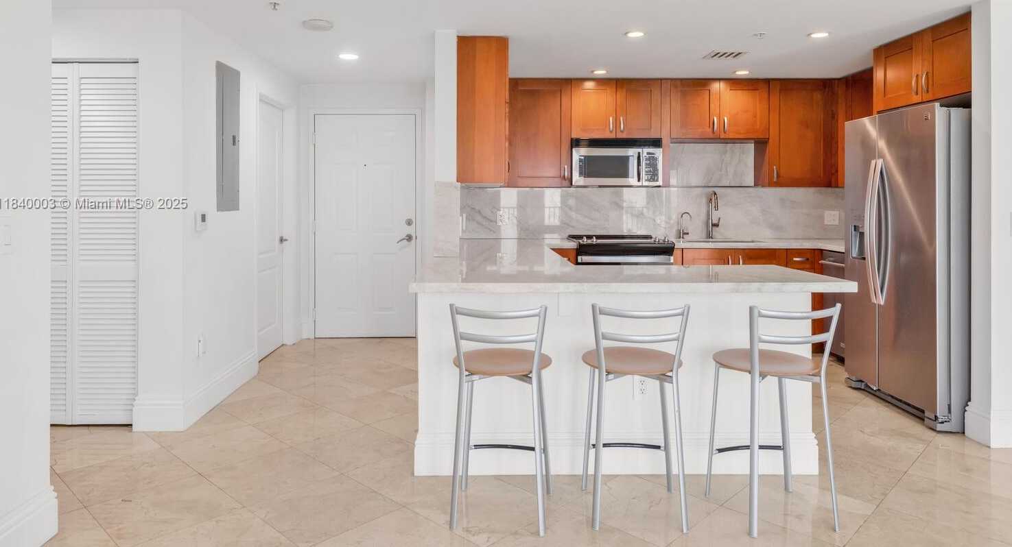 Small Image of 20 CALABRIA AVE #505, Coral Gables Number 9