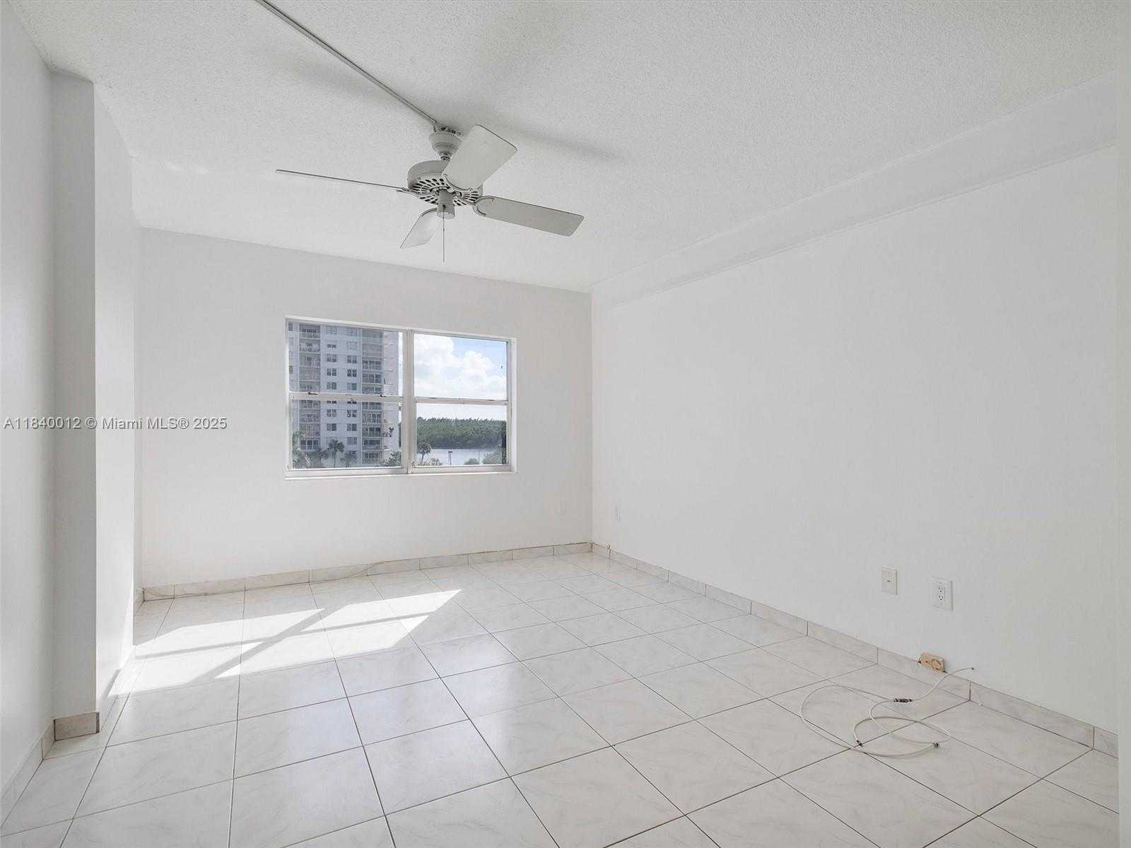 Small Image of 400 KINGS POINT DR #523, Sunny Isles Beach Number 10