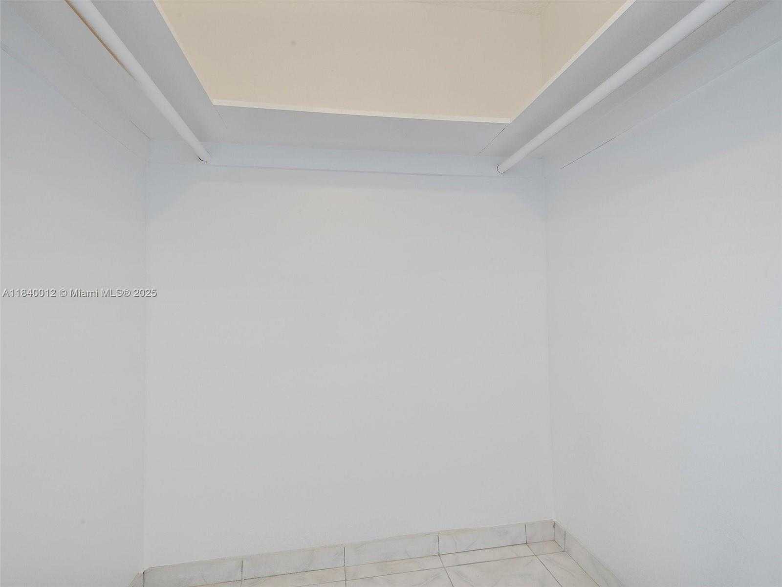 Small Image of 400 KINGS POINT DR #523, Sunny Isles Beach Number 15