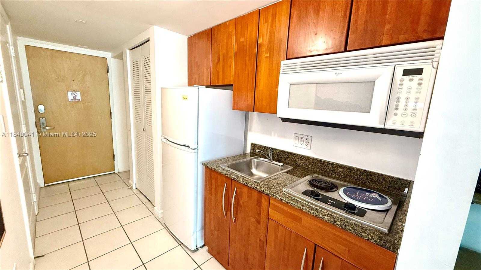 Small Image of 1200 BRICKELL BAY DR #2216, Miami Number 11