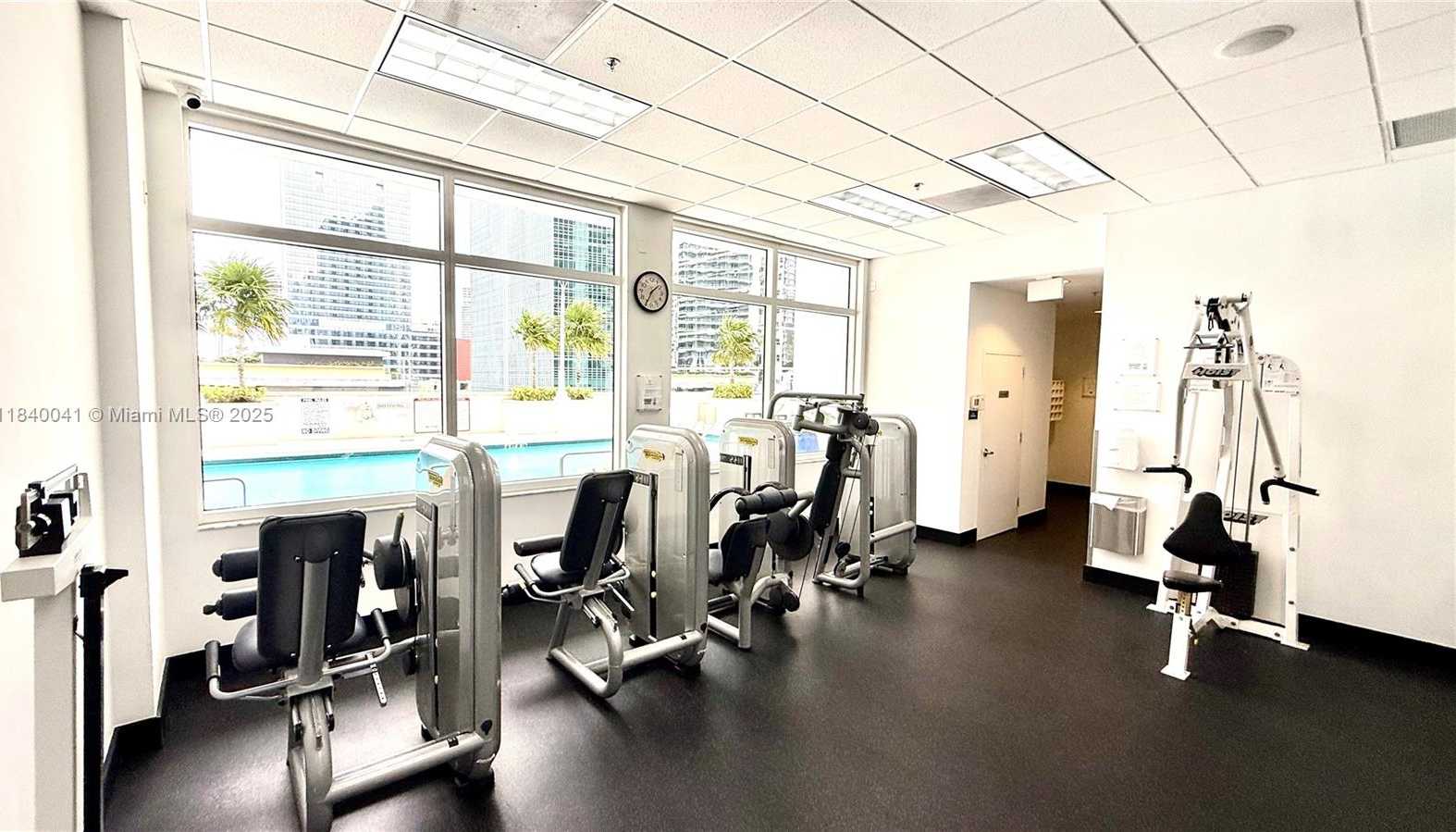 Small Image of 1200 BRICKELL BAY DR #2216, Miami Number 17