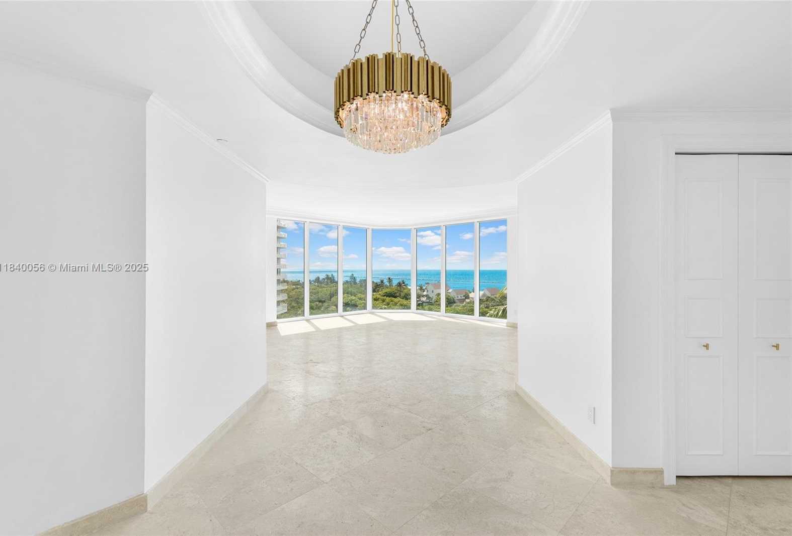 Small Image of 300 SOUTH POINTE DRIVE #801, Miami Beach Number 4
