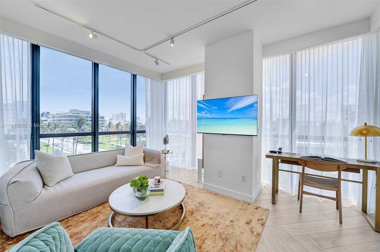 Small Image of 2201 COLLINS AVE #401, Miami Beach Number 2