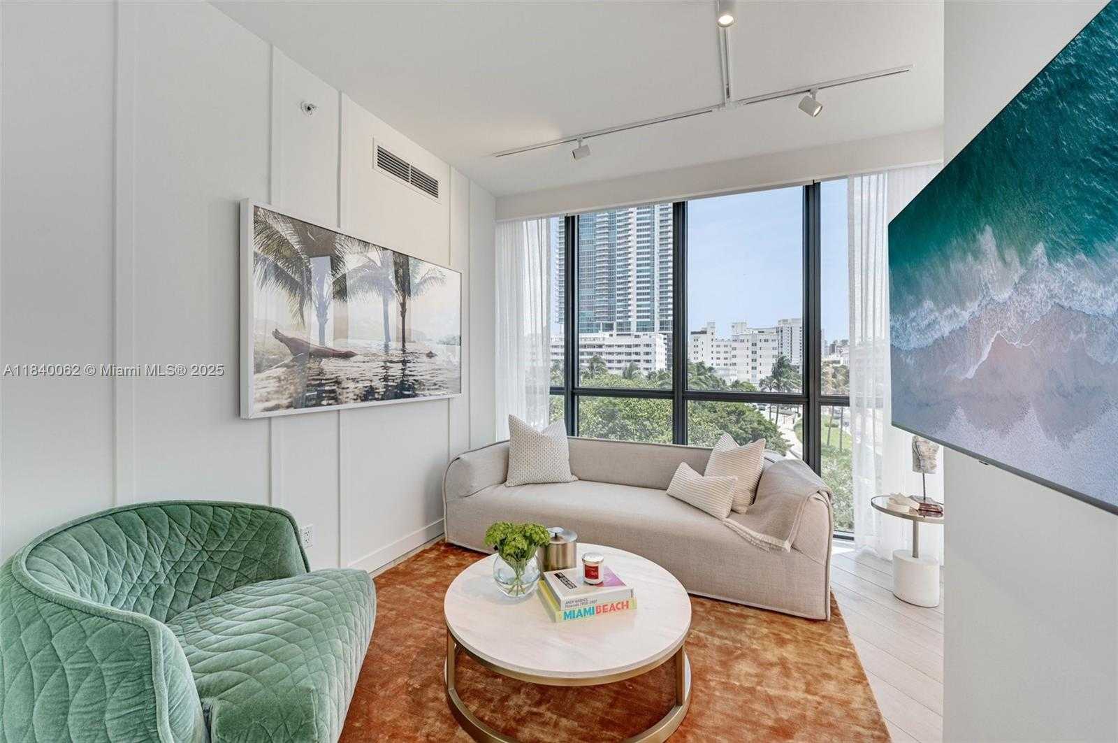 Small Image of 2201 COLLINS AVE #401, Miami Beach Number 3
