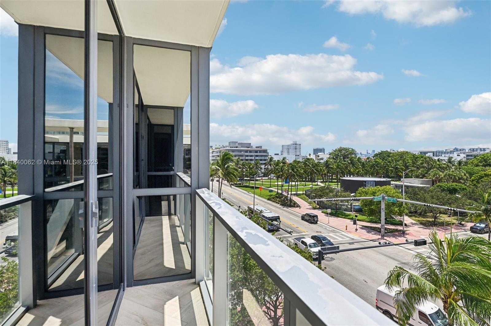 Small Image of 2201 COLLINS AVE #401, Miami Beach Number 8