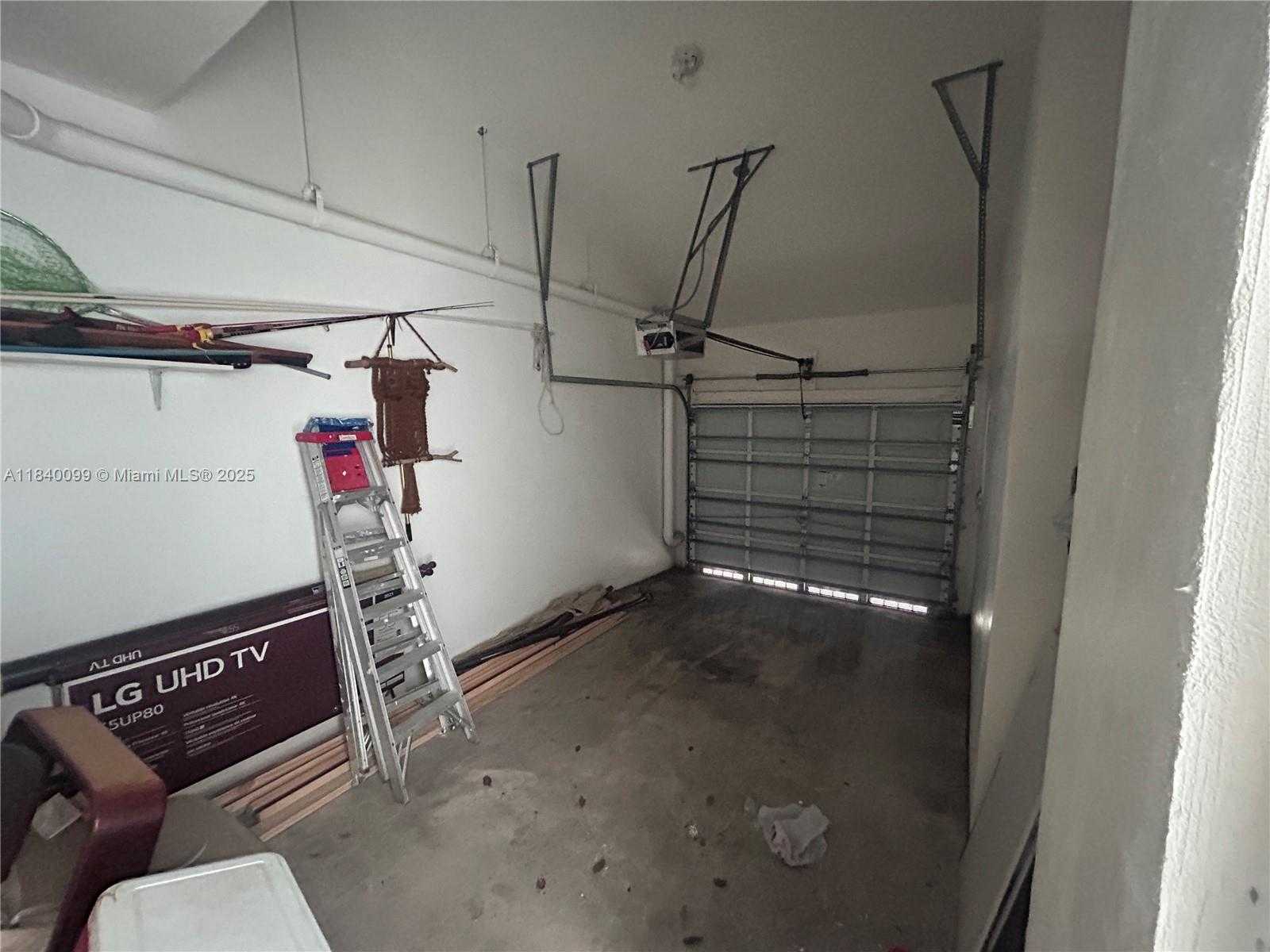 Small Image of 324 POINCIANA DR #906, Sunny Isles Beach Number 10
