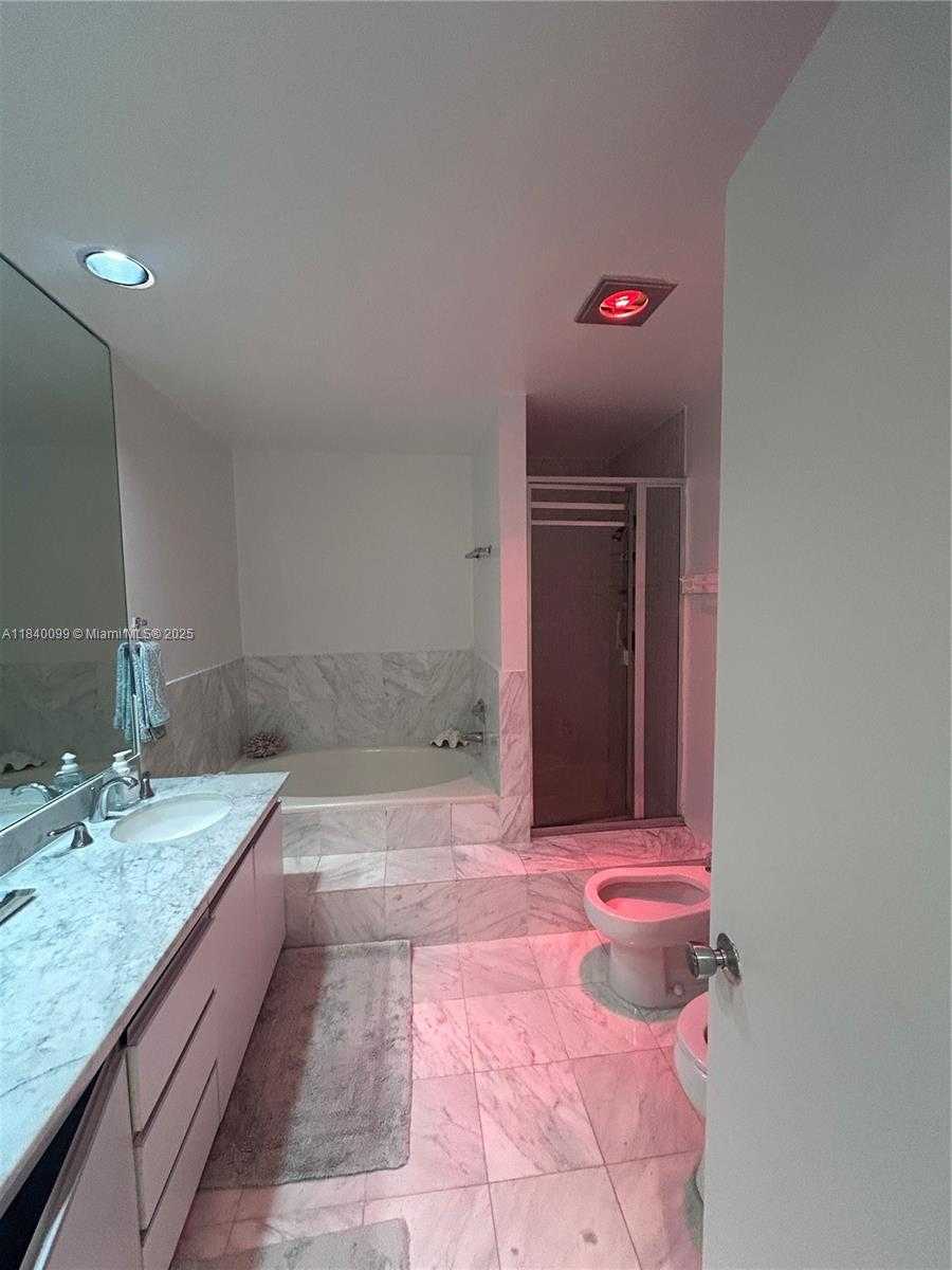 Small Image of 324 POINCIANA DR #906, Sunny Isles Beach Number 11