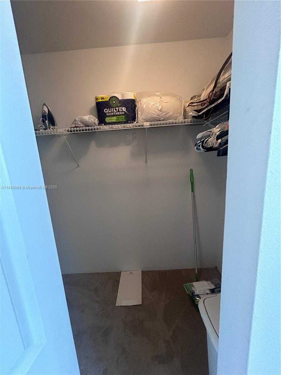 Small Image of 324 POINCIANA DR #906, Sunny Isles Beach Number 17