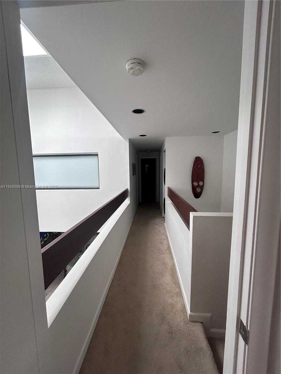 Small Image of 324 POINCIANA DR #906, Sunny Isles Beach Number 19