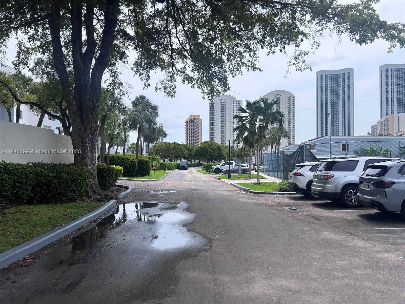 Small Image of 324 POINCIANA DR #906, Sunny Isles Beach Number 51