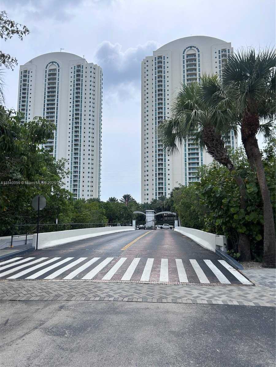 Small Image of 324 POINCIANA DR #906, Sunny Isles Beach Number 61