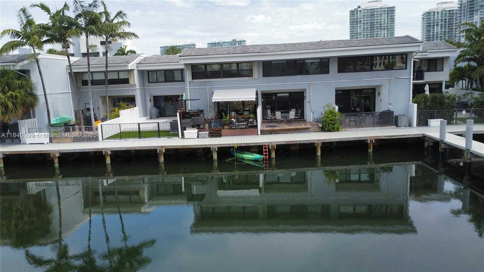 Small Image of 324 POINCIANA DR #906, Sunny Isles Beach Number 73