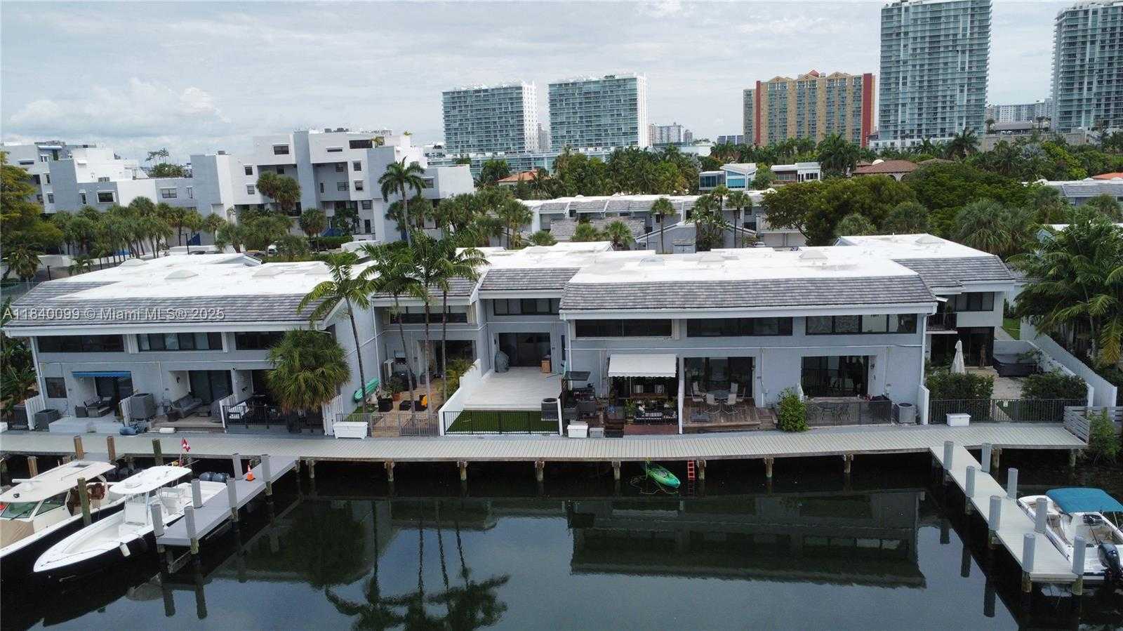 Small Image of 324 POINCIANA DR #906, Sunny Isles Beach Number 74