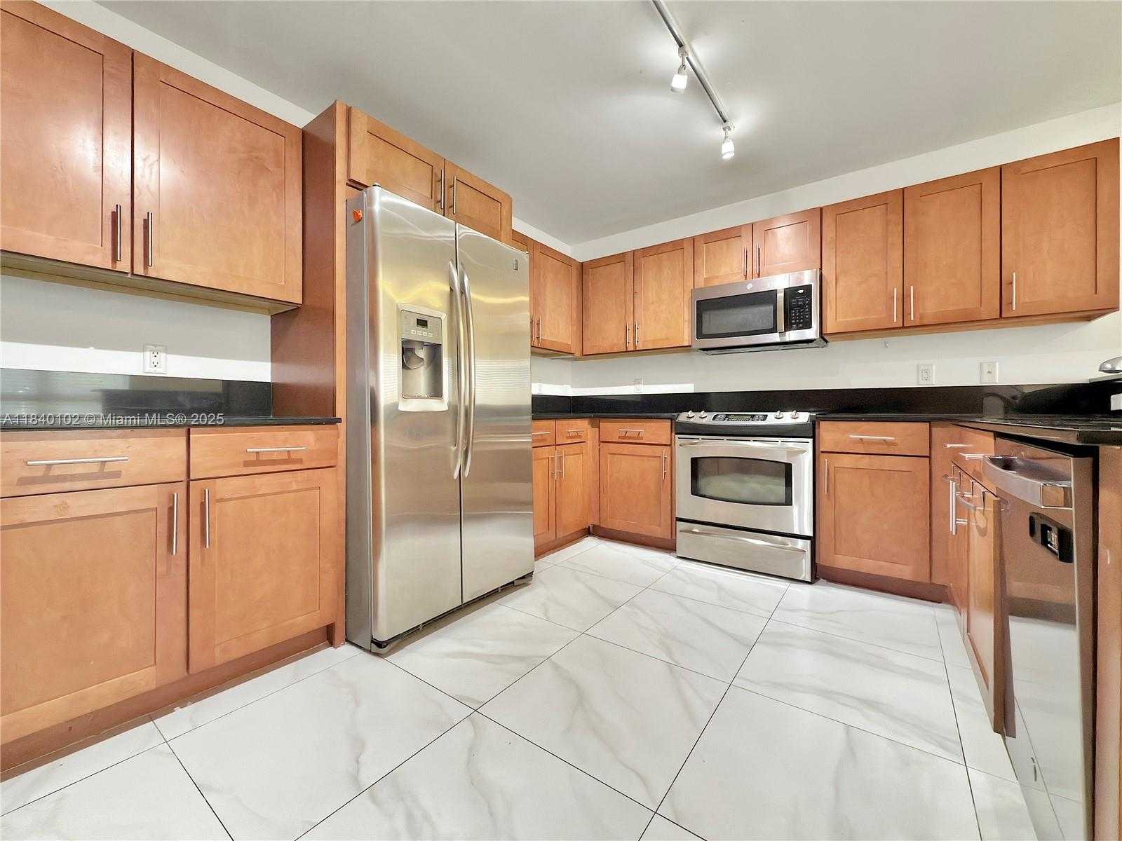 Small Image of 8390 SOUTH WEST 72ND AVE #106, Miami Number 6