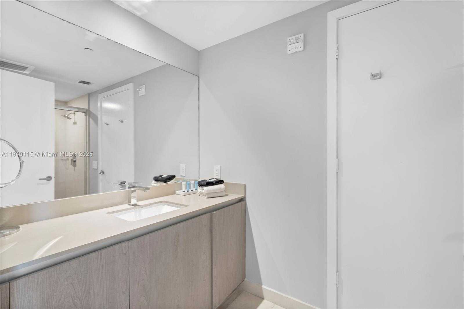Small Image of 4111 SOUTH OCEAN DR #2906, Hollywood Number 15