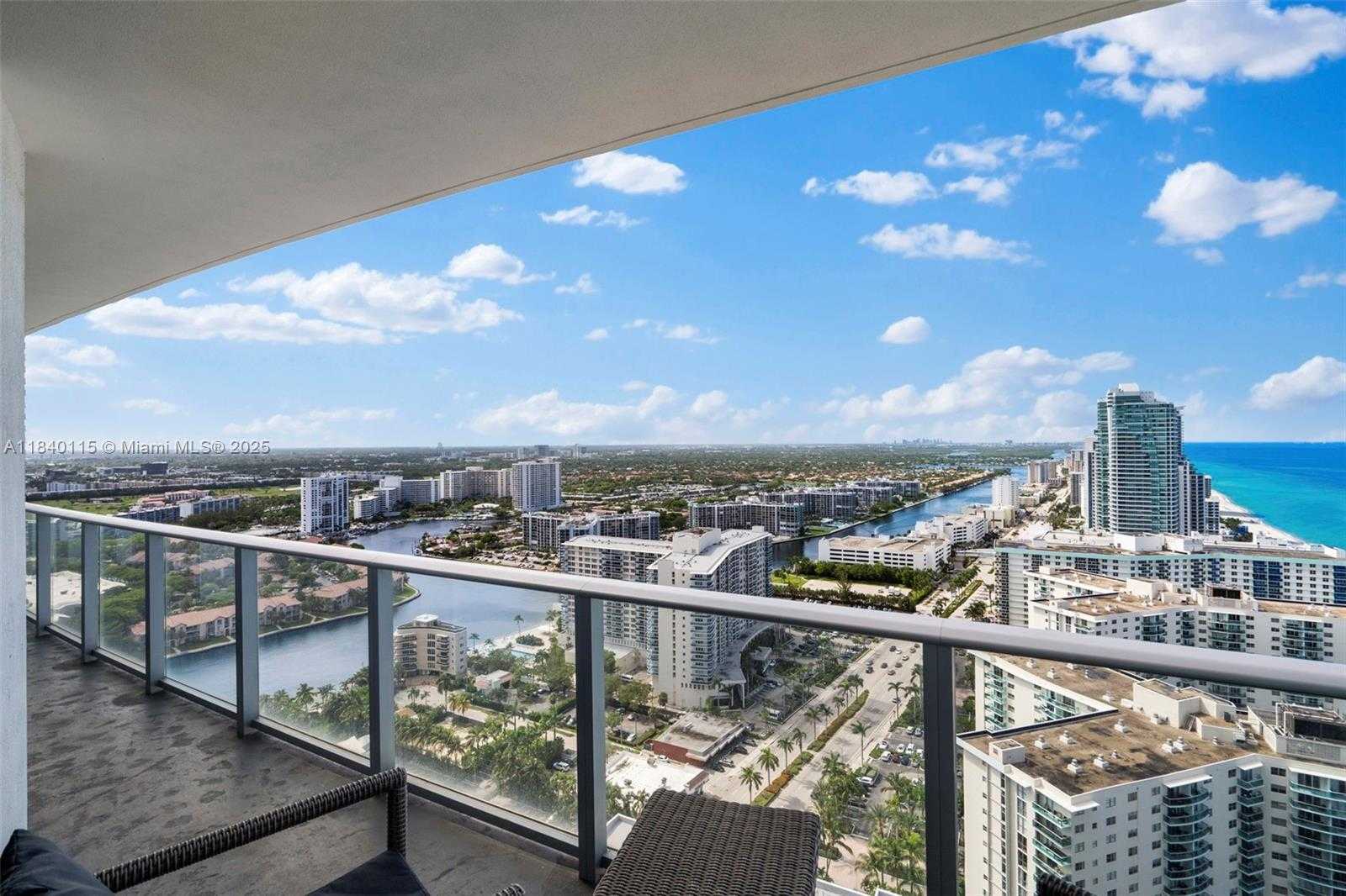 Small Image of 4111 SOUTH OCEAN DR #2906, Hollywood Number 3