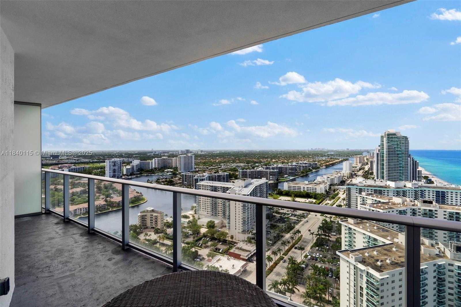 Small Image of 4111 SOUTH OCEAN DR #2906, Hollywood Number 4