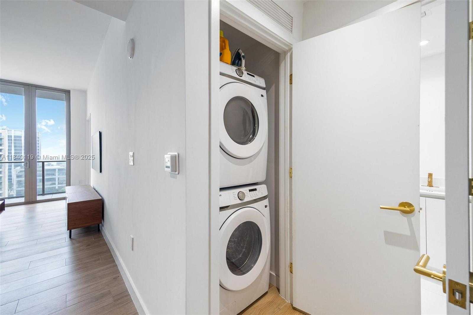 Small Image of 2678 TIGERTAIL #1603, Miami Number 17